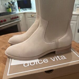 Dolce Vita Women's Beige Heeled Boots